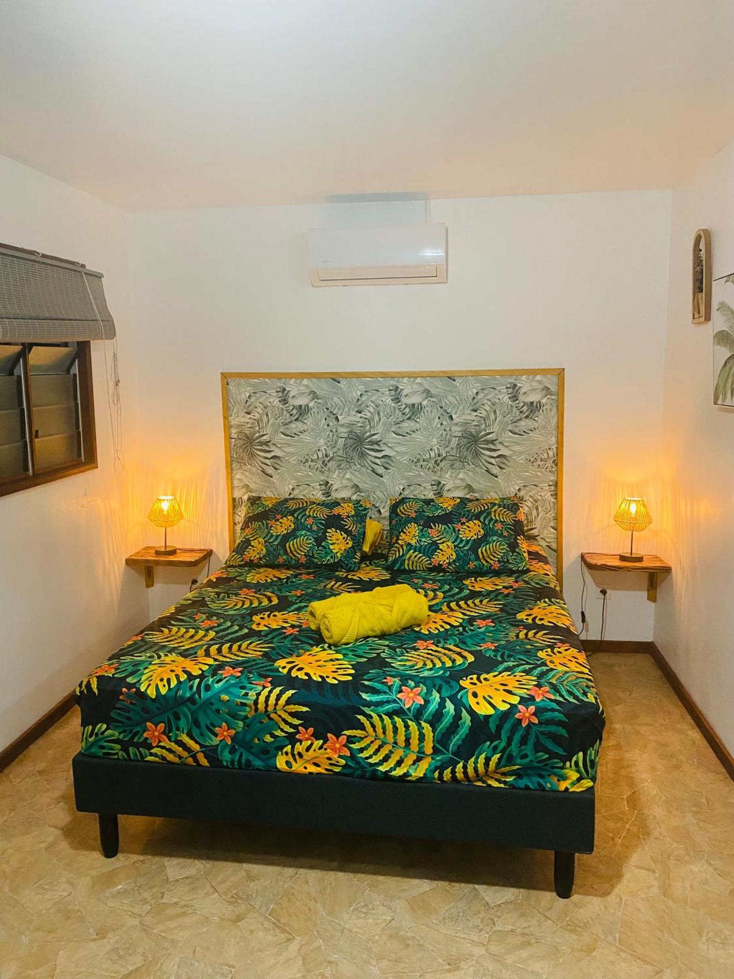 Huahine Serenity Cottage Maroe Exterior photo